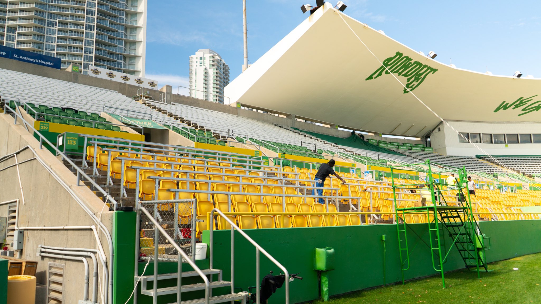 Tampa Bay Rowdies on X: ⚠️ CONSTRUCTION ZONE ⚠️ Safe standing rails are  going in and seats are coming out for the new Supporter's Section at Al Lang!  This will be the