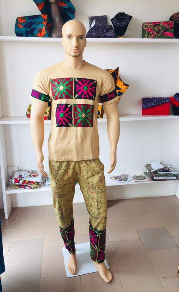 DesignFati's tweet photo. #Men #collections...
Faites vos commandes chez nous. Stock limité🤗
A #FashoD, ce n'est que de la meilleure qualité. 💪🏾💪🏾💪🏾
Livraison à domicile.
Watshapp Business : +224629825701
____ #FashoD_Fashion ____ https://t.co/gSKhu0dSmX