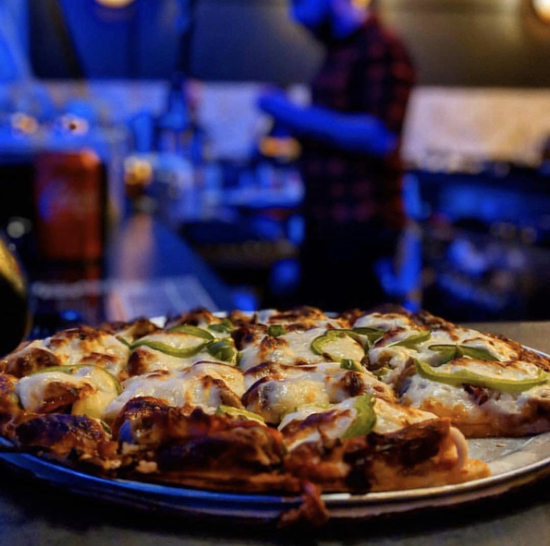 Is there a better way to start your weekend than with a Copperwing cocktail and a <a href="/HeggiesPizza/">Heggies Pizza</a>? We think not! 🍕 Come on over and treat yourself to all of these delicious flavors — we’re open from 5pm-midnight!