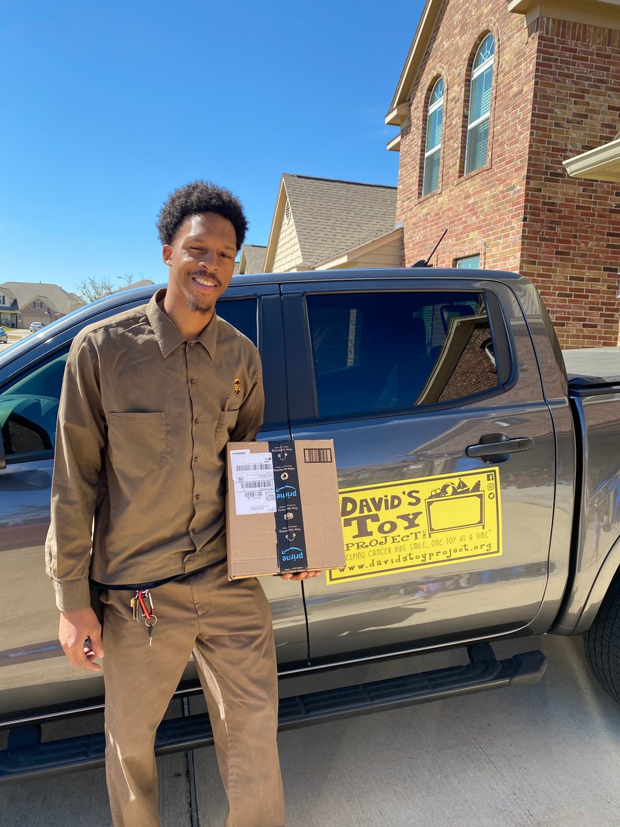 DavidToyProject's tweet photo. We just made our delivery to @TexasChildrens West Campus. We also want to give a shout out to the #UPS delivery man who arrived with our last #Amazon toy just as we were loading up. #fightlikeakid #gogold #childhoodcancer #morethan4 #endcancer #fightcancer #kidsgetcancertoo https://t.co/VArTXlMazR