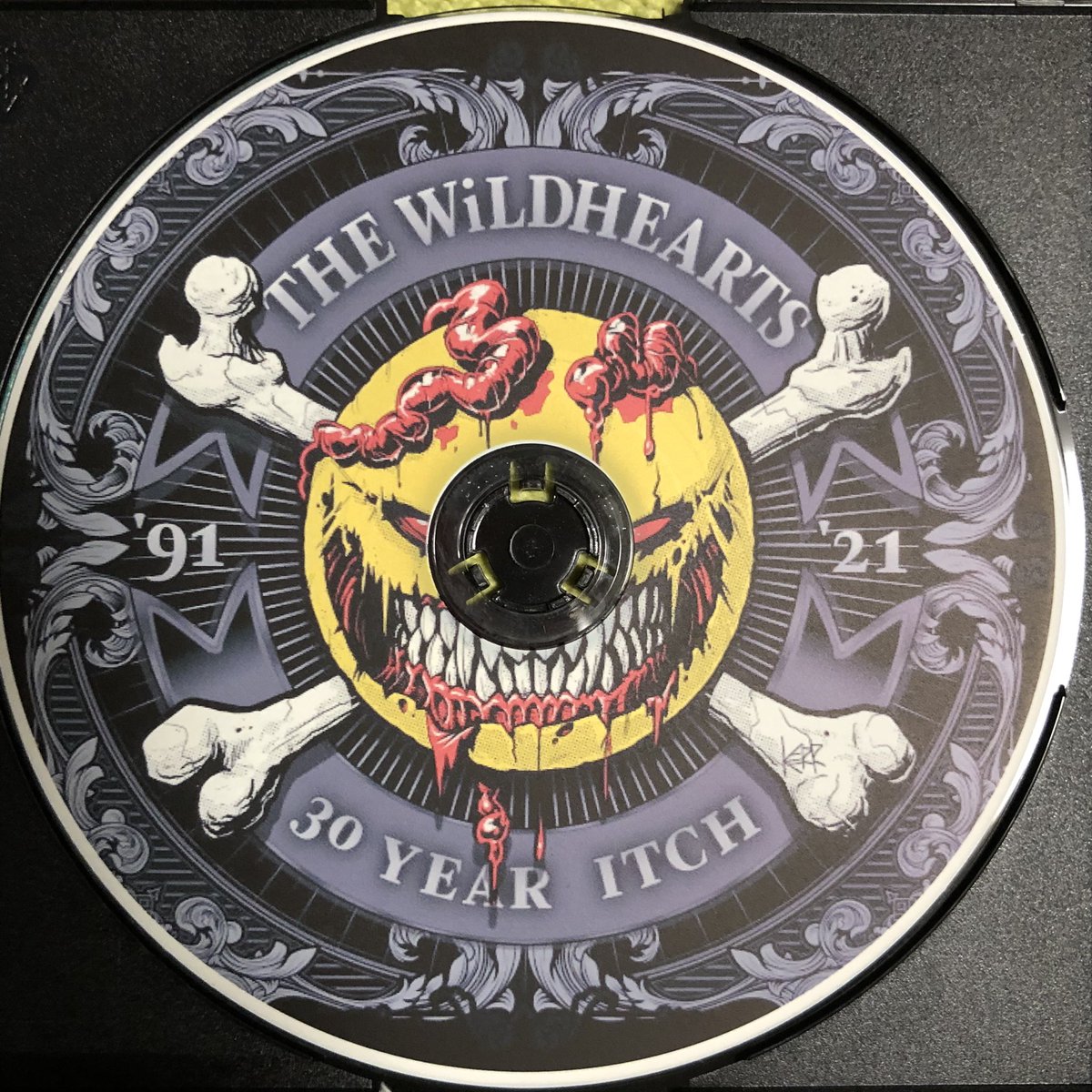 imakintheknife's tweet photo. 今回も注文するのに時間かかってしまったぞ🎶🇬🇧#thewildhearts #roundrecords https://t.co/mwCIWntkKa