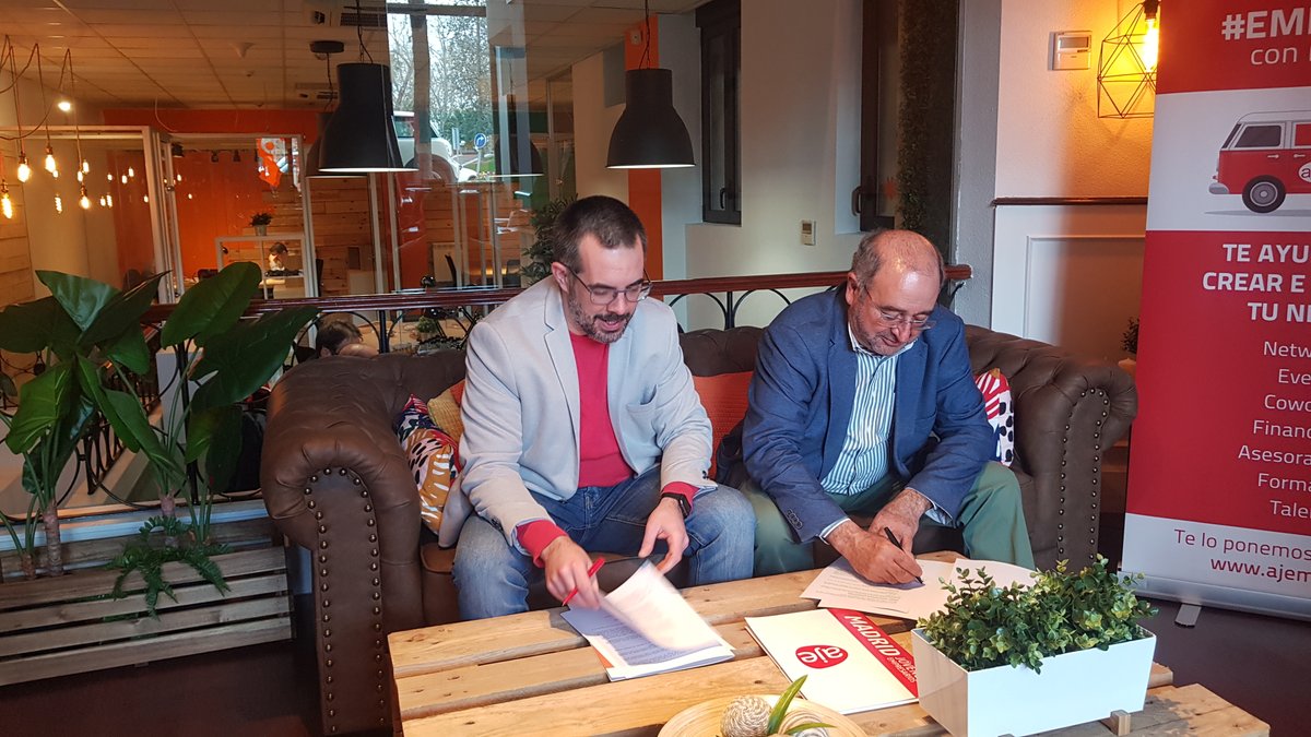 jns1958's tweet photo. Ya tenemos #guarida @laguaridacreativa en el corazón de #Madrid, la oficina más inspiradora para emprendedores con talento #coworking #emprendedores. Hoy arrancamos con @ajemadrid https://t.co/ouwXeWS7vA