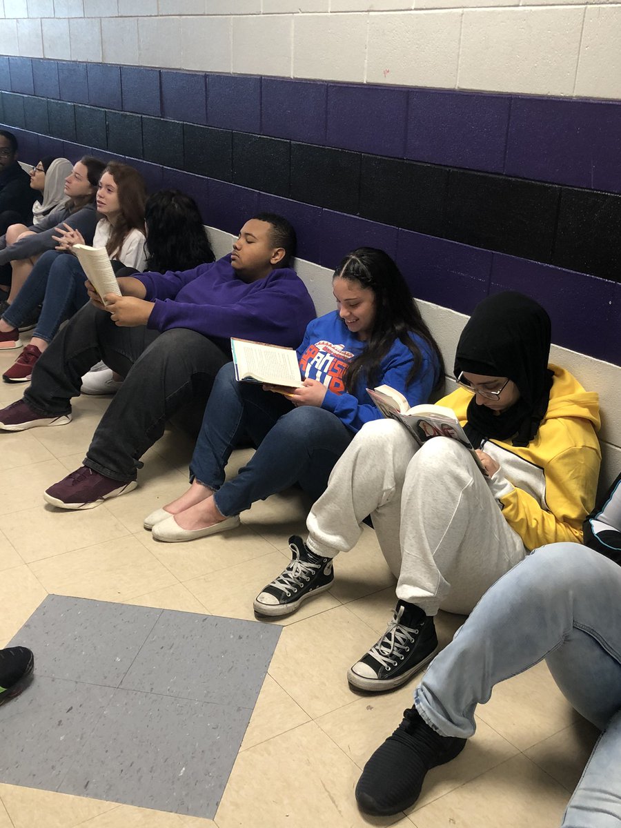 ESmileyELA's tweet photo. ‘Twas a great day for English at MSAE! Caught seniors reading and loved watching students votes on their favorite blackout poems 🤩 #readersareleaders #creativewriting @msaeastknights https://t.co/vs8NFGXY1G
