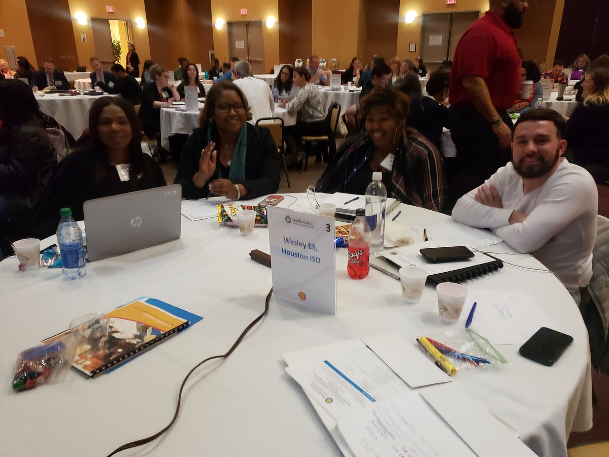 ZGatson2's tweet photo. Team Identity Maps in the making @SmithsonianScie on the @XULA1925 campus. The work is just beginning. #STEMmatters #STEMTeacherLeaders #MakeTheFuture @HoustonISD @WesleyES_HISD @msap2017 #MSAP2017 #WesleySTEM https://t.co/BFMGhLdE6Y