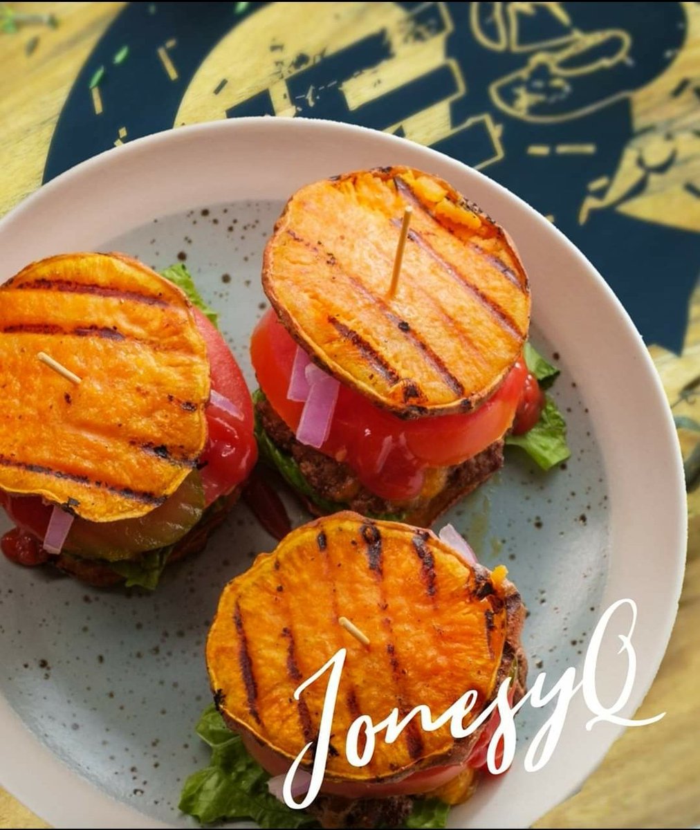 AllJonesy's tweet photo. Are you tired of lettuce wrap burgers?! 🥬🍔 We are!
#JonesyQ Sliders with Grilled Sweet Potatoes! Simple and easy, nothing fancy. #MoneyHoney #COWPOW #XTCRUB #LOVERUB
#NoBun #GlutenFree
WHO NEEDS A RUB https://t.co/IuwacusJTr
