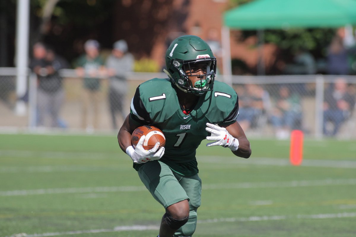 Jeffreypillard2's tweet photo. Blessed to receive an offer from bethany college. Go bisons!💚🖤 @BC_CoachGarvey @CoachBroomfield @coacheaves09 @ssanchez_luis @wavvy_cg8 @loganbrabham2 @JacobShoulberg https://t.co/yUiqDE7I2z