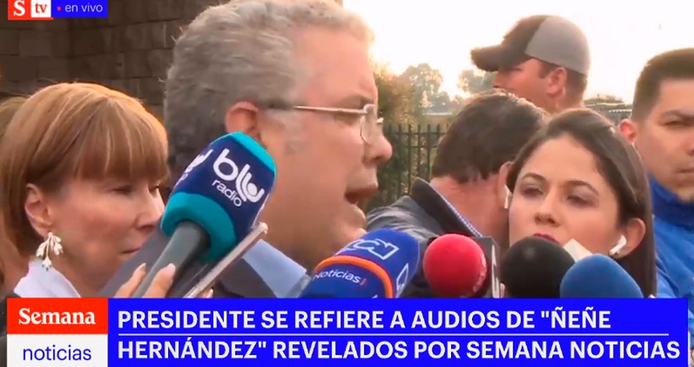 RevistaSemana's tweet photo. #ElÑeñeEra | "Las fotos mías con el señor Hernández son fotos en eventos públicos", dice el presidente Duque https://t.co/Jraf6sqCUd https://t.co/jSPtMRb1LS