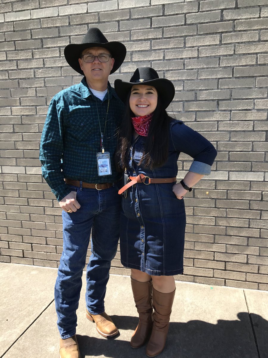 sbflinch's tweet photo. Wearing our cowboy duds @YGBINT and #GoTexanDay. 🤠 https://t.co/3y1T9KrlQj