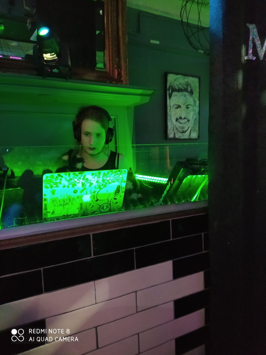 RahimAbde_1's tweet photo. The amazing @crash_w is doing a good job brining the house down at #heymarry #DJ #housedown https://t.co/UeLk0wM8Jw