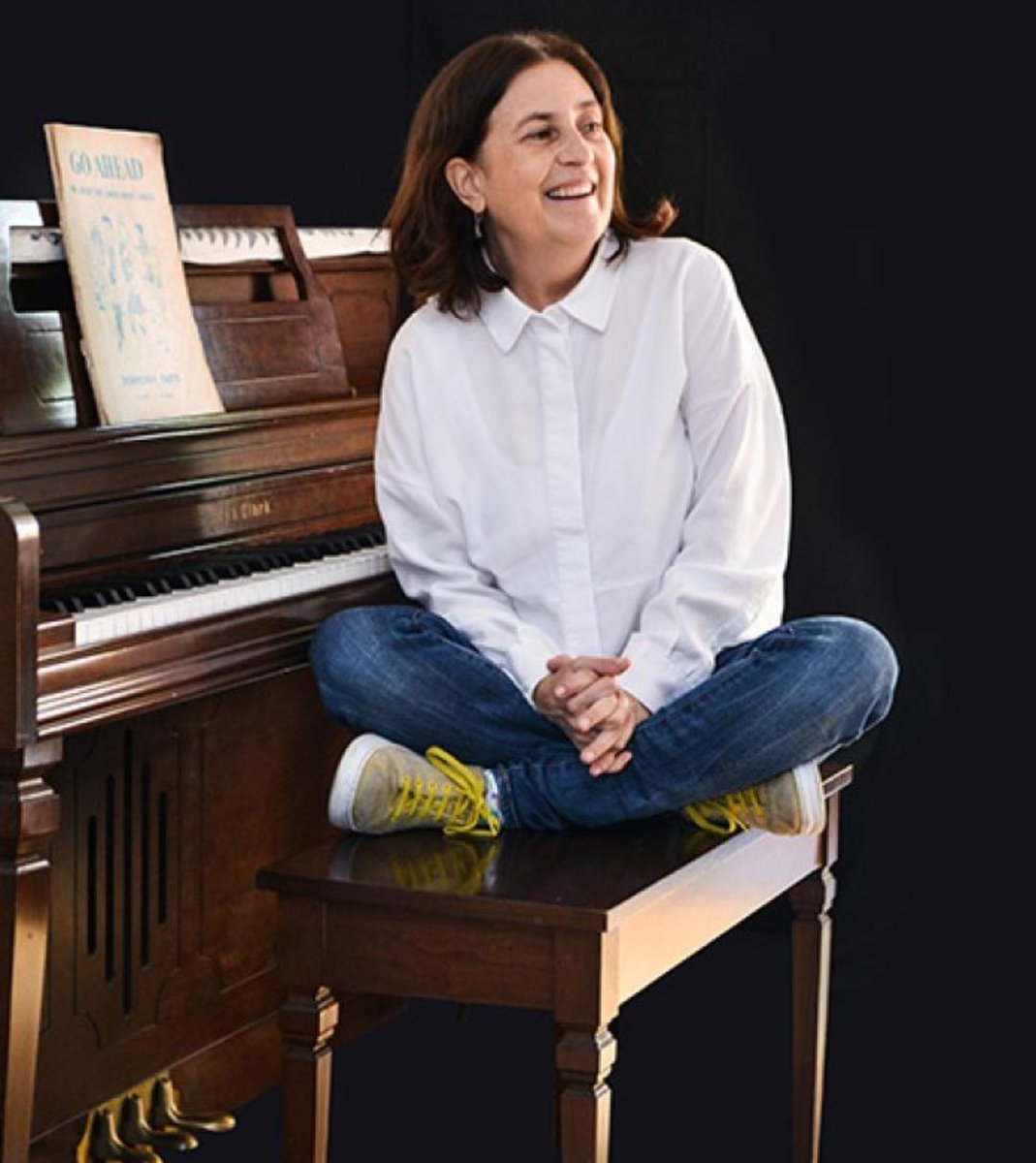 ...Tita Maya, dejaste un gran legado artístico para la ciudad y para miles de corazones que caminaron contigo. El <a href="/bfdacolombia/">Ballet Folklórico de Antioquia</a> extiende un abrazo fraterno a sus familiares y amigos de <a href="/_cantoalegre_/">CANTOALEGRE</a>  en este momento en el que la vida se transforma y la memoria cobra vida.