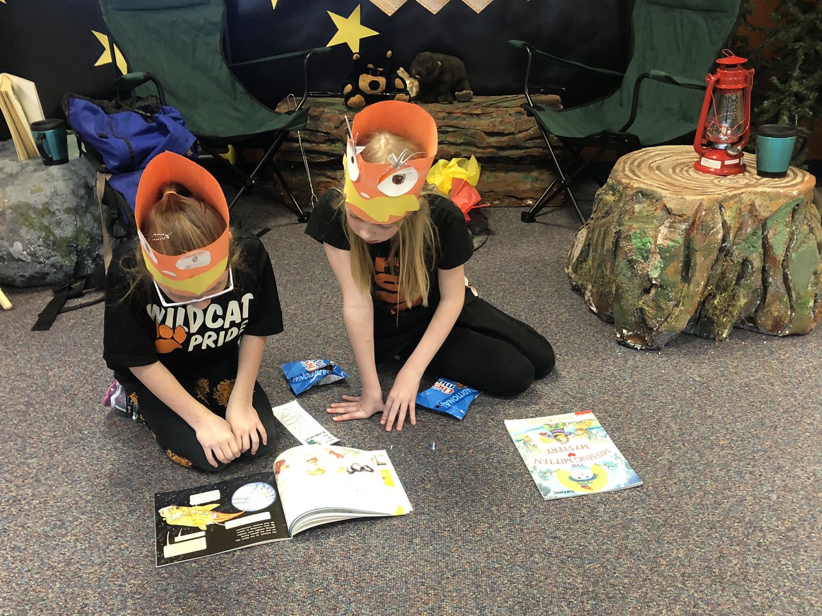 MountainView_ES's tweet photo. MVES students enjoyed buddy reading today to finish out our Celebrate Reading Week. #MVES #CelebrateReadingWeek #ReadingIsFun https://t.co/o1643VG0fK