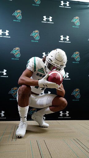 EhSpence1's tweet photo. I hit harder when the lights out, iced out ❄️ #BallAtTheBeach https://t.co/UCtFu2hzYs