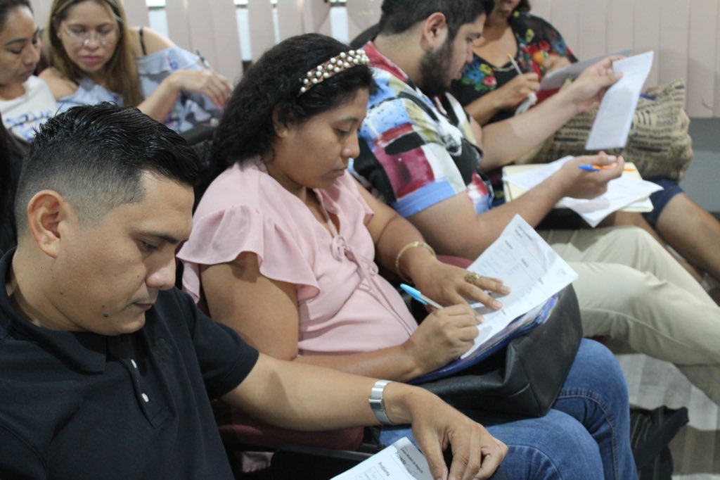 SEDEC_Tab's tweet photo. #SEDEC lleva a cabo la etapa 4 de la incubación #CreceConSEDEC en donde 57 proyectos realizaron su primer modelo de negocio además se obtuvieron herramientas para comenzar a emprender.
Se les brindará el seguimiento y beneficios para comenzar operaciones de su primera empresa. https://t.co/sEOeupCofX