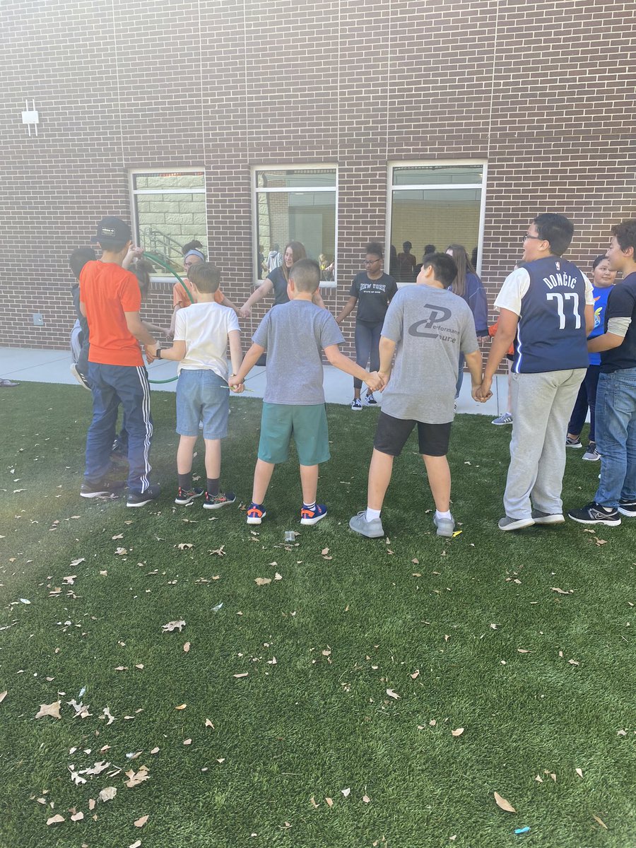 MrsLGaspard's tweet photo. 😎Spring Break Out😎 party for our 6th graders who showed respect, persistence, responsibility and passing ALL their classes this term! We are so proud and had a blast celebrating YOU! #reinhardtsixthgrade https://t.co/SWUViIa4cN