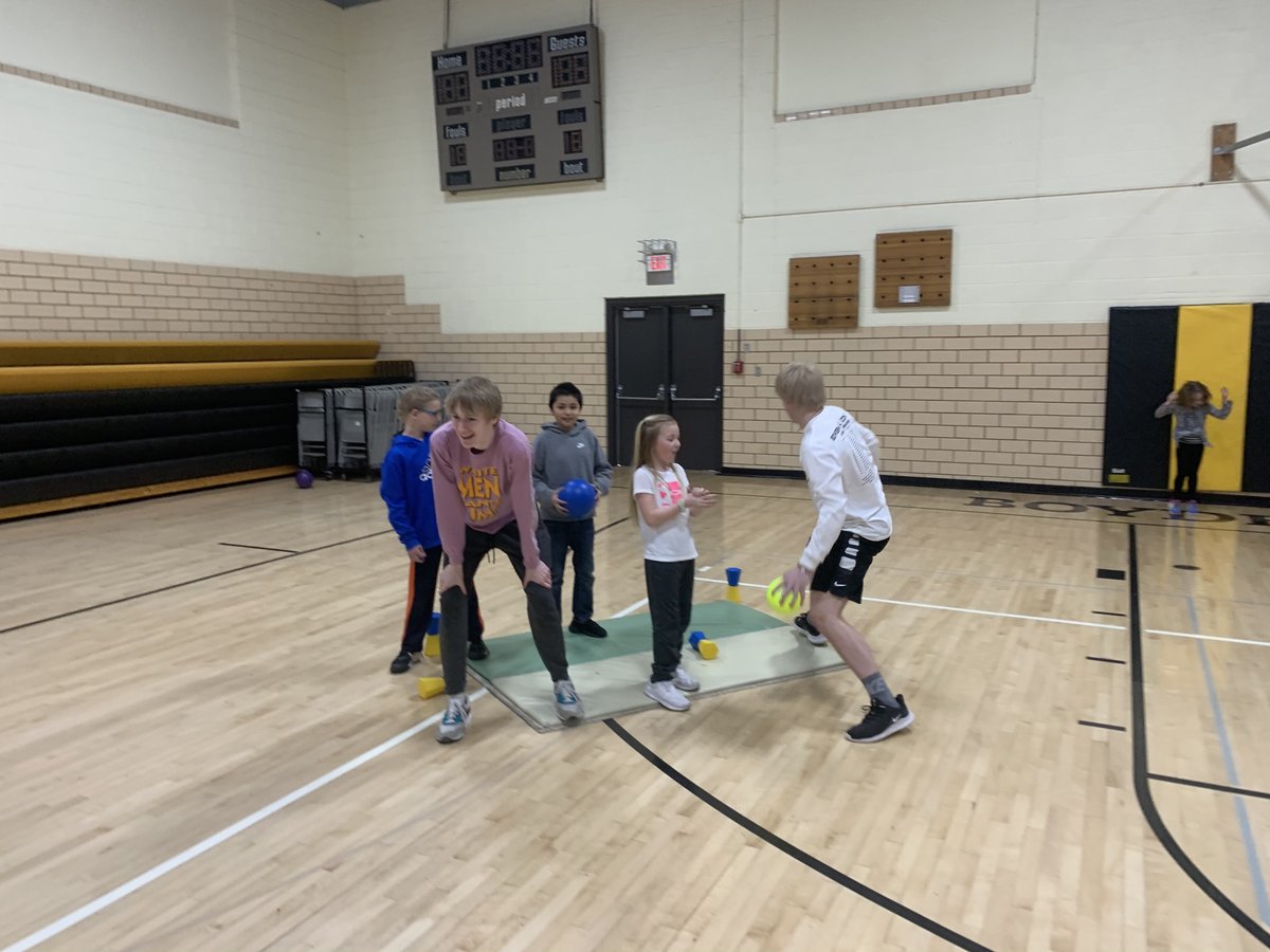 bh_csd's tweet photo. BH Boys BB Team enjoying 2nd grade PE class as they attended the BH Elementary Send-off https://t.co/x5JY3it5So