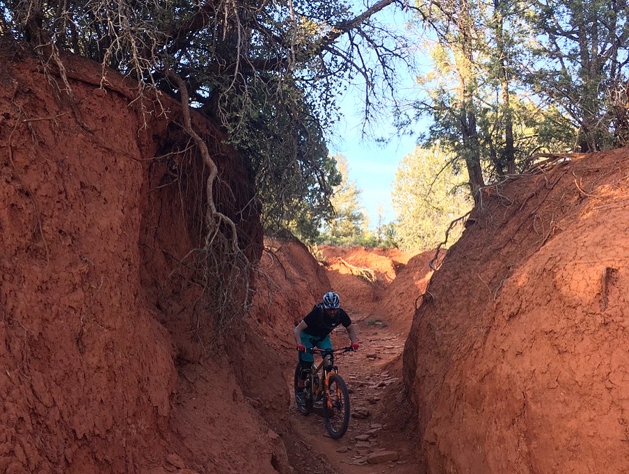 jamisbikes's tweet photo. We’re in Sedona for the #SedonaMTBFestival! Join us this weekend and try out our Hardline and Portal on world-class single track! #shredthered
#jamishardline #jamisportal #jamis3VO https://t.co/roF6yyR2RT