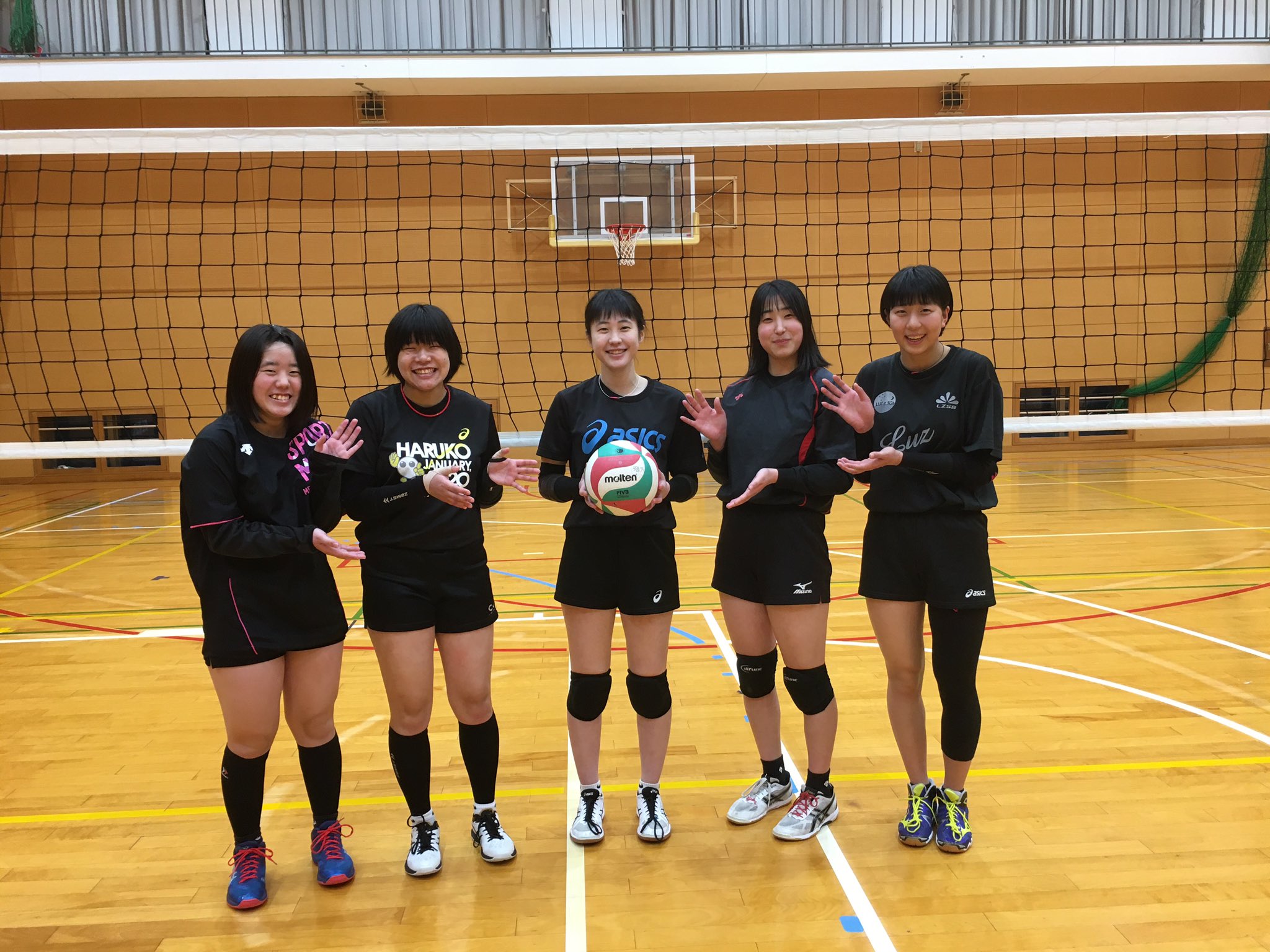 東京立正短期大学 女子バレーボール部 嘉悦女子高校バレーボール部 都立千歳高校女子バレーボール部 東京立正短期大学に春から入学の皆さん 女子バレー部は新入部員及びマネージャーを募集しています また バドミントン バスケ 軽音楽 調理 イラスト