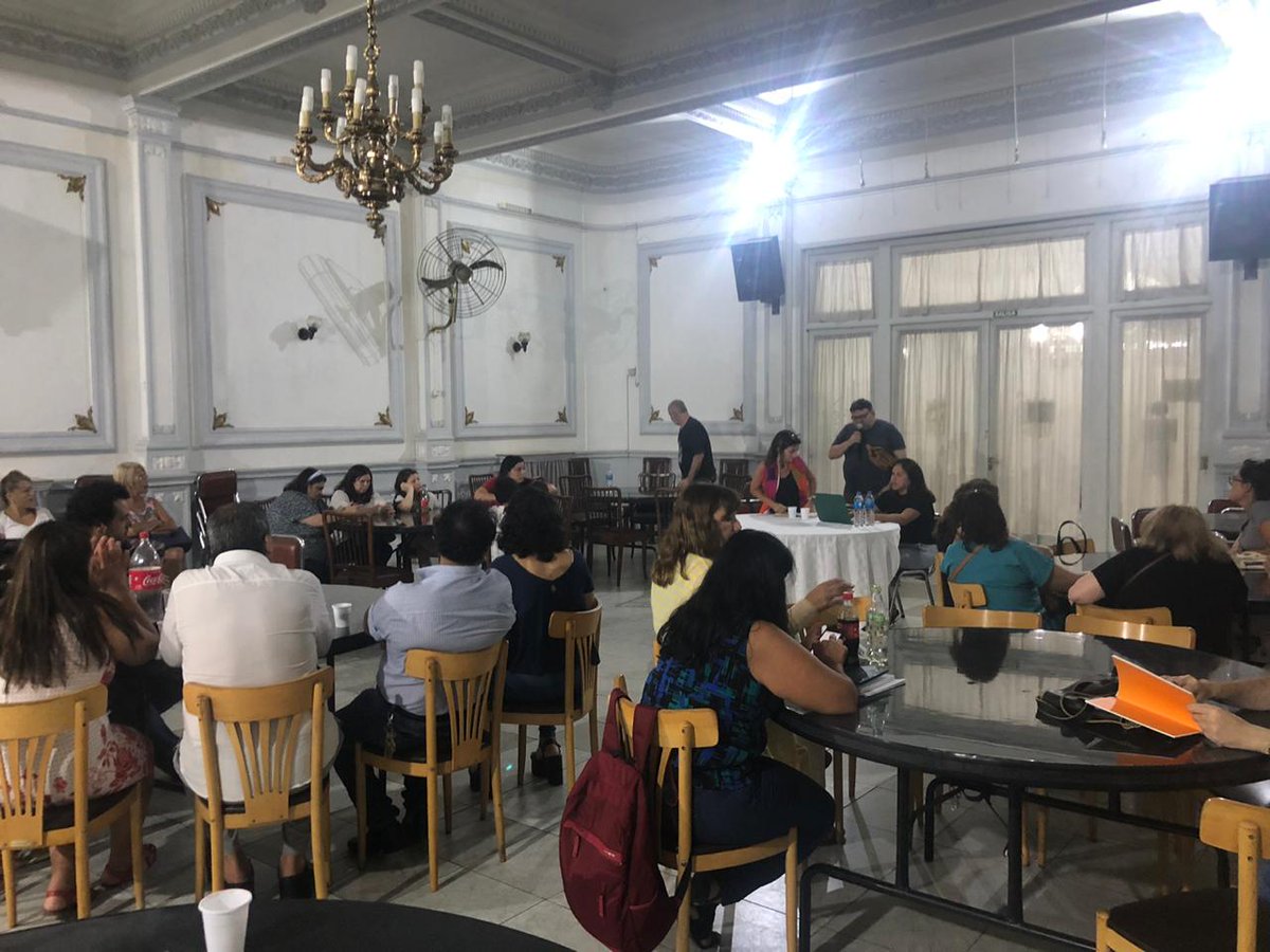 Ateneo26deJulio's tweet photo. #DiaDeLaMujer 
Comenzando la charla sobre el camino que tenemos por delante para lograr una efectiva igualdad de género. https://t.co/PwLsFBBzCg