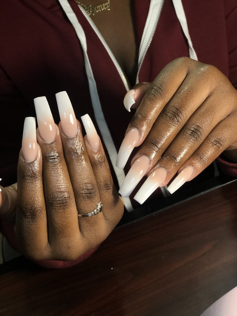 Reneellaa's tweet photo. Hey twitter! I’m an upcoming nail tech located in Huntsville,AL 📍I will appreciate it if you guys can retweet this post for me. Your retweet may bring me my next client 😊 Thank you! 
Ig: reneella_ https://t.co/ExTeyeLvi7