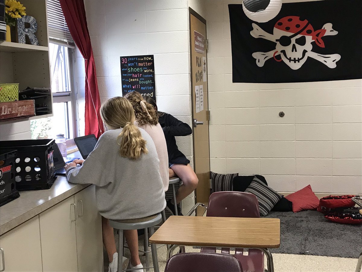 MrsReinsch's tweet photo. Group work success! #7thhour https://t.co/qGvJgOaGfL