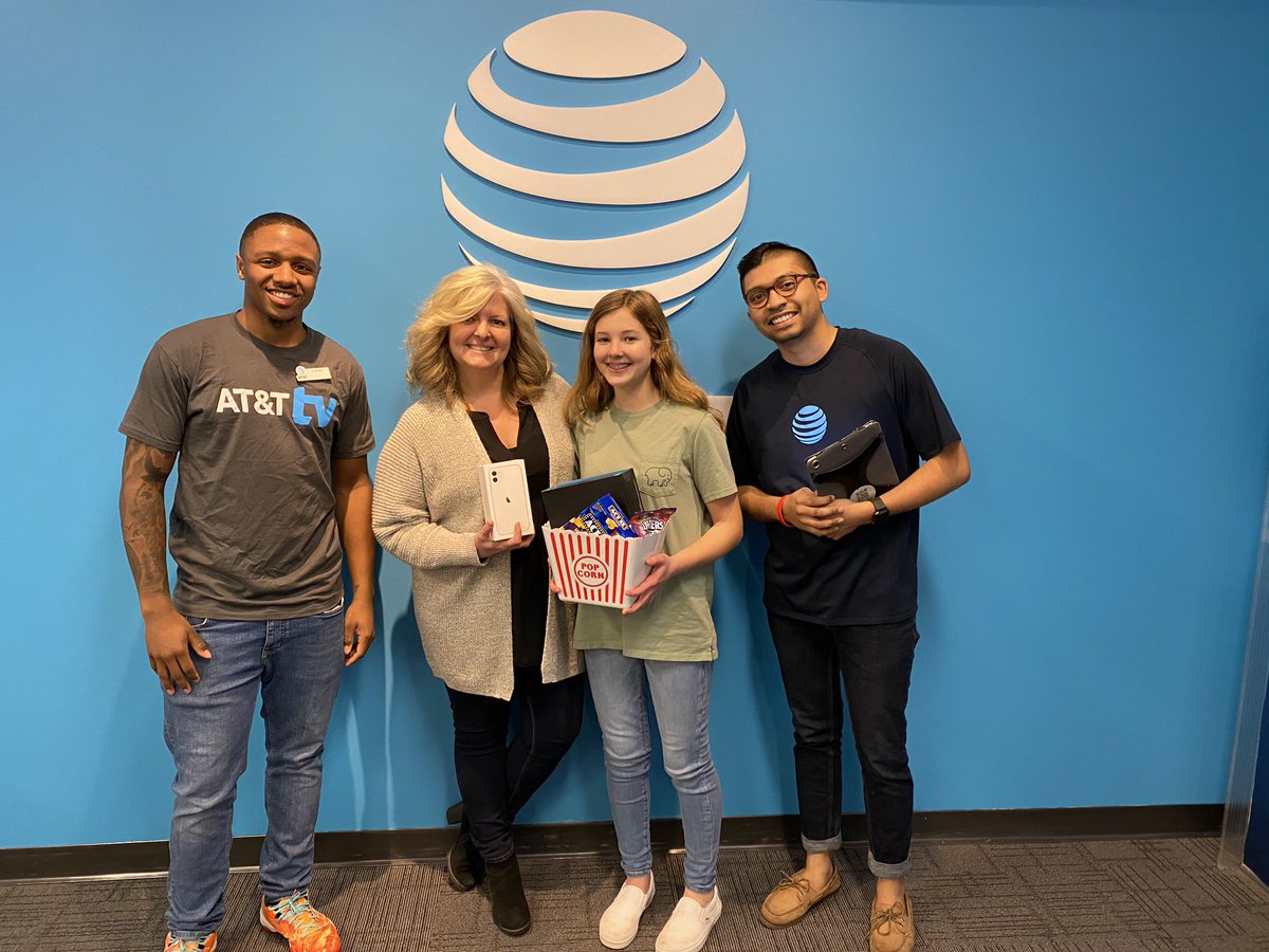 McgaheeKenyan's tweet photo. Eastview is giving out At&t movie packs for every new At&t Tv subscriber @bmcvaugh97 @_Shelley_G @judy_cavalieri @DennisJFosterJR @JeffSpain2 @OneNYNJ @J_Komenski @abigahil84 @DFraser0107 #Beastview #ATTTv #NYNJStateOfMind https://t.co/R0oimLkUEV