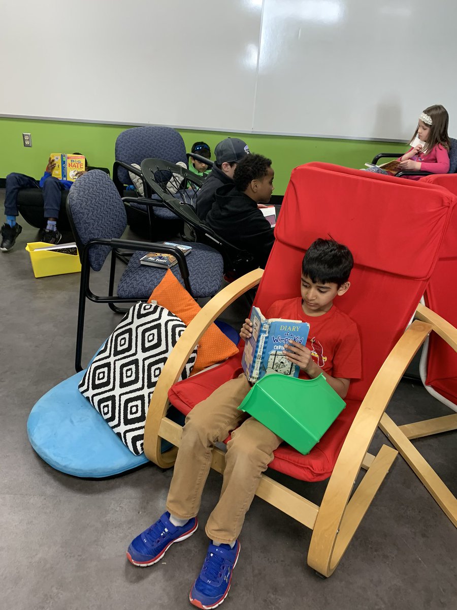 KolbClass's tweet image. Having fun in the launch pad reading for reading week!#gpgatorleaders