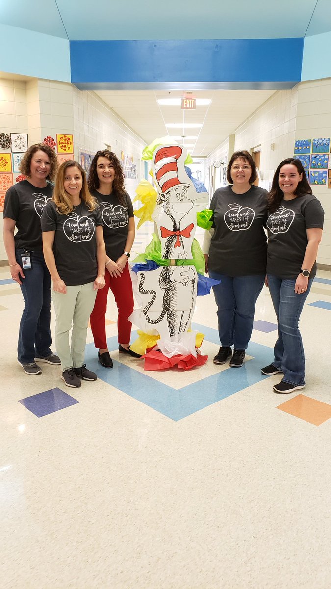 gkburrell_kay's tweet photo. Have enjoyed this week of Read Across America Week with a great team and student teacher. https://t.co/FwZ8VPaLLO