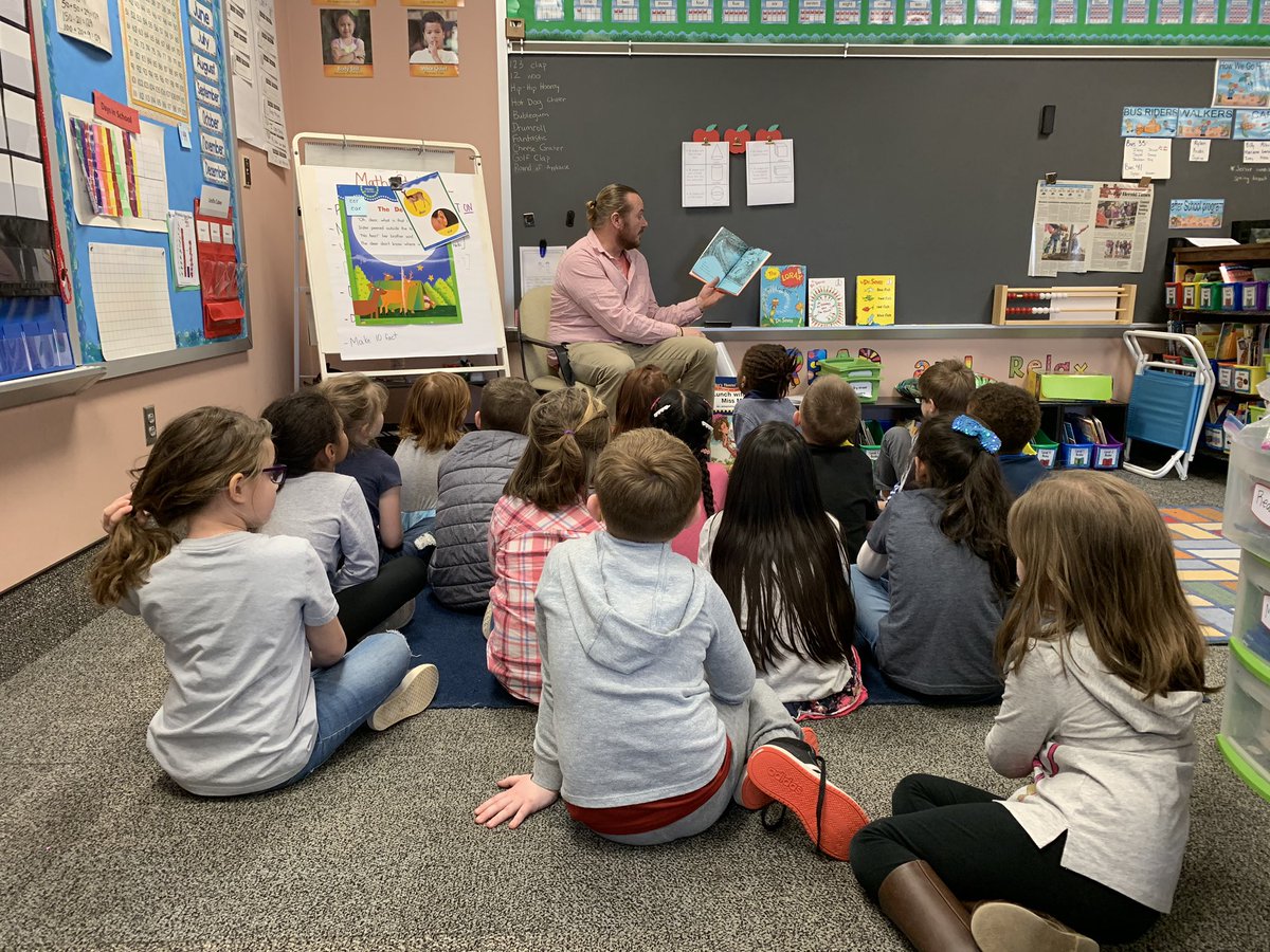 FarkasFirsties's tweet photo. We also had guest readers on Wednesday and Thursday to read some favorite Dr. Seuss books! @HP_Pandas https://t.co/iiGJaHSJma
