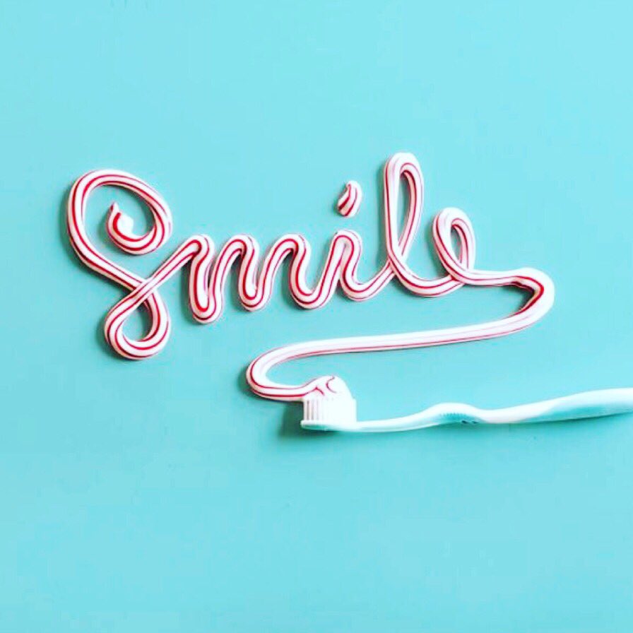 crystalsmilekit's tweet photo. Today is National Dentist Day! Make sure you book your check-up with your favorite Dentist and always keep a Crystal White Smile! 
#Smile #SmileMore #NationalDentistsDay #beauty #teeth #teethwhitening #whiterteeth #teethday #yellow #yellowteeth https://t.co/0CAvisB8ti