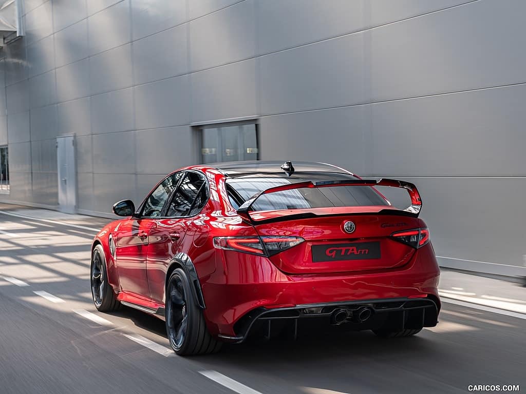 MYNEXTRIDE1's tweet photo. 2021 Alfa Romeo Giulia Sprint GT
110 years after its foundation, Alfa Romeo returns to its roots, bringing back one of the legends of its history and of monitoring in general: Giulia GTA
Like and share
Follow @mynext_ride
#caricos #matwatsoncars #carwowcars #Ghana https://t.co/zcdmdx9W6i
