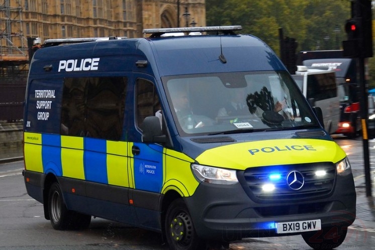 blue police vans uk
