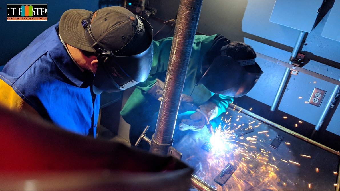 COreSTEMHub's tweet image. Students who engage in high school CTE and STEM programs are more likely to pursue and persist in postsecondary education and training. #COctestem #STEM #CTE #education #factfriday