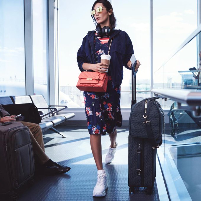 's Media: Sunny days ahead: @BellaHadid stars in our #MichaelKors Spring 2020 ad campaign. https://t.co/3kC4T 's Media: Sunny days ahead: @BellaHadid stars in our #MichaelKors Spring 2020 ad campaign. https://t.co/3kC4T