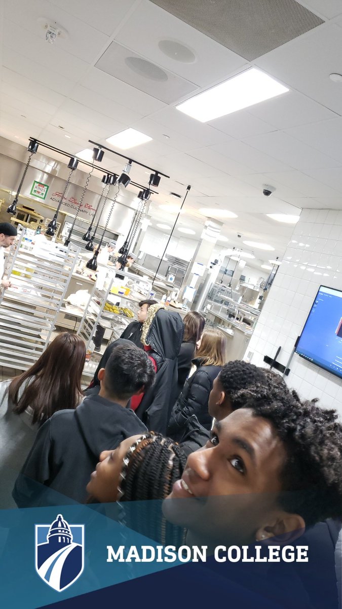 SennettMiddle's tweet photo. Thank you for the great tour @MadisonCollege ! Our eyes are open to new possibilities. #sennettshines #madisoncollege #graduatevision https://t.co/0ZLisjvib5