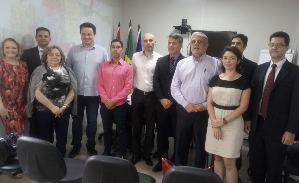 Em reunião com membros do Movimento Nacional pela Advocacia Pública, o deputado federal Rodrigo Coelho (PSB-SC) manifestou apoio aos pleitos apresentados e se comprometeu a defender as prerrogativas dos Advogados Públicos junto aos demais parlamentares do partido.