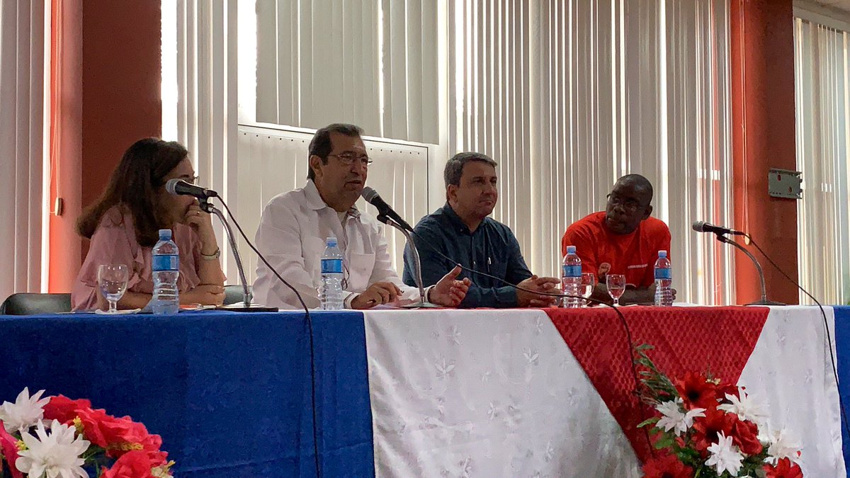 Adan_Coromoto's tweet photo. Seguimos recibiendo muestras de amor y solidaridad del hermano Pueblo cubano, en el marco del 7mo aniversario de la partida física del Cdte Chávez. #Hoy compartimos con autoridades, profesoras(es) y estudiantes de la @universidad_uci, acerca de su fecundo y luminoso legado!! https://t.co/z5HR6oQA3T