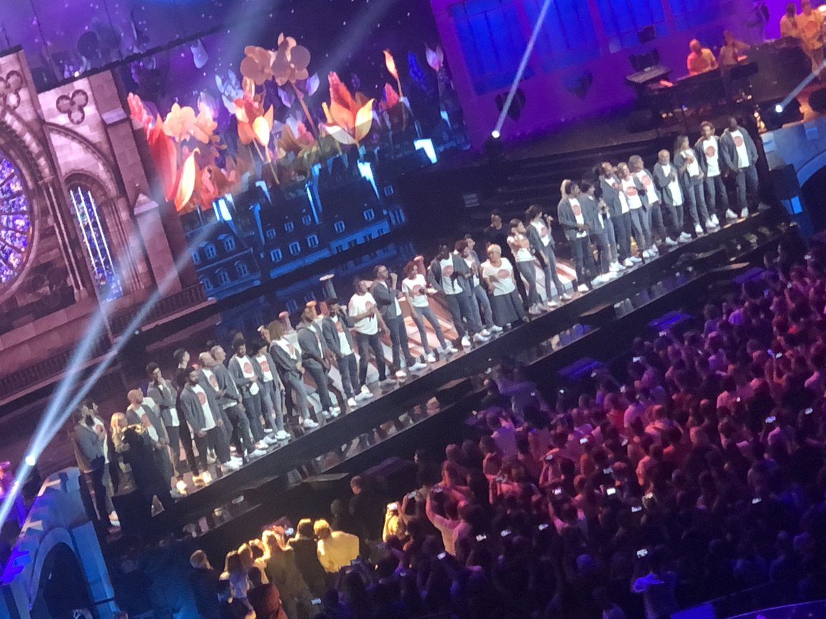 ErwMat's tweet photo. #Enfoires2020 #restosducoeur #WERestos #LeParisDesEnfoires @enfoires @restosducoeur https://t.co/AP8lDYuLTL https://t.co/zlbFPQlNO8