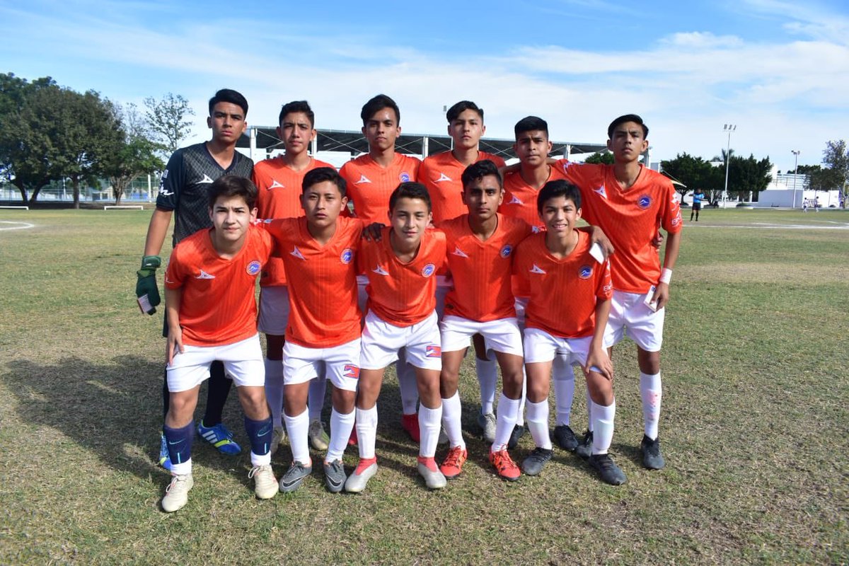 CFCorrecaminos's tweet photo. #CopaUAT | Juvenil A
Medio Tiempo ⌚️
#Correcaminos 3-0 #LaSalle
¡Con todo, chicos! 👊🏼 https://t.co/3KGw7ajsEx