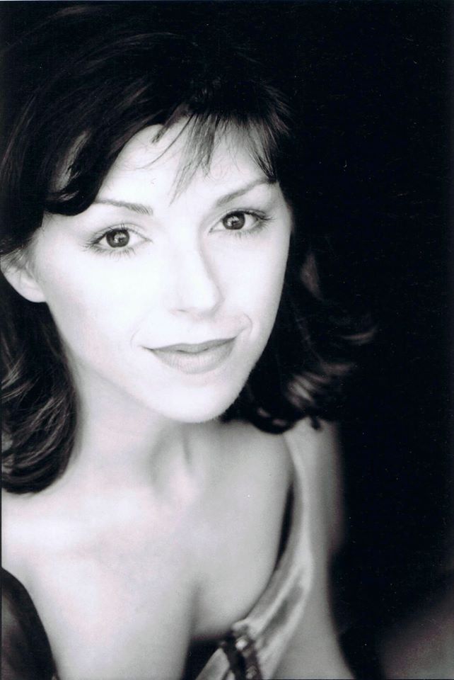 Happy Birthday to Amy Pietz who turns 51 today! 