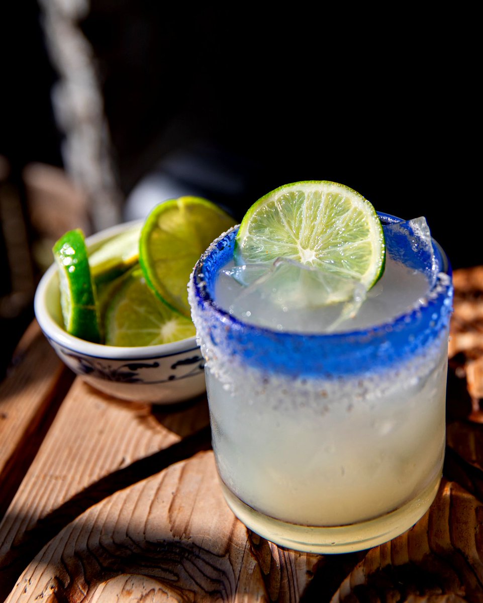 DiadeCampoHB's tweet photo. Fresh margaritas for your Friday evening! See you at Día!
.
.
.
.
#diadecampohb #hermosabeach #southbay #eaterLA #foodies #makeitmachismo #YelpLA #eeeeeats #latimesfood #munchies #eatguide #noleftovers #downtownhermosabeach #dthb #margaritas https://t.co/EgHgqj6Lhx