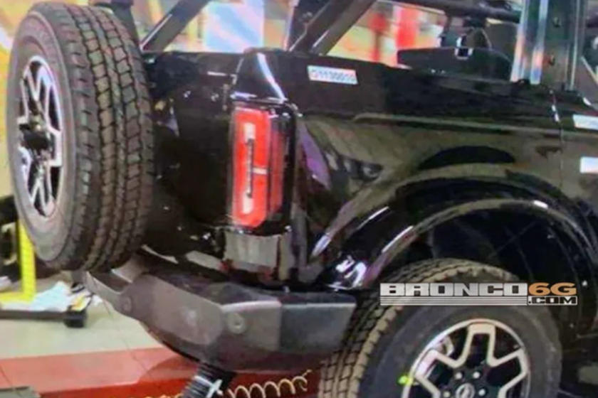 liftkits4less's tweet photo. https://t.co/D8WVUpLUp5
LEAKED: 2021 Ford Bronco Caught Uncovered!
TAG A Friend! 🤪😆😄😄👍🇺🇸
#fordbronco #fordbroncodaily #fordbroncoii #FordBronco #autotransport #2018ram #2018cummins #ramcummins #carhaul #hotshottrucking #carhauling #hotshotcarhauling #Bronco #bronco2 https://t.co/lNyHlto0pb