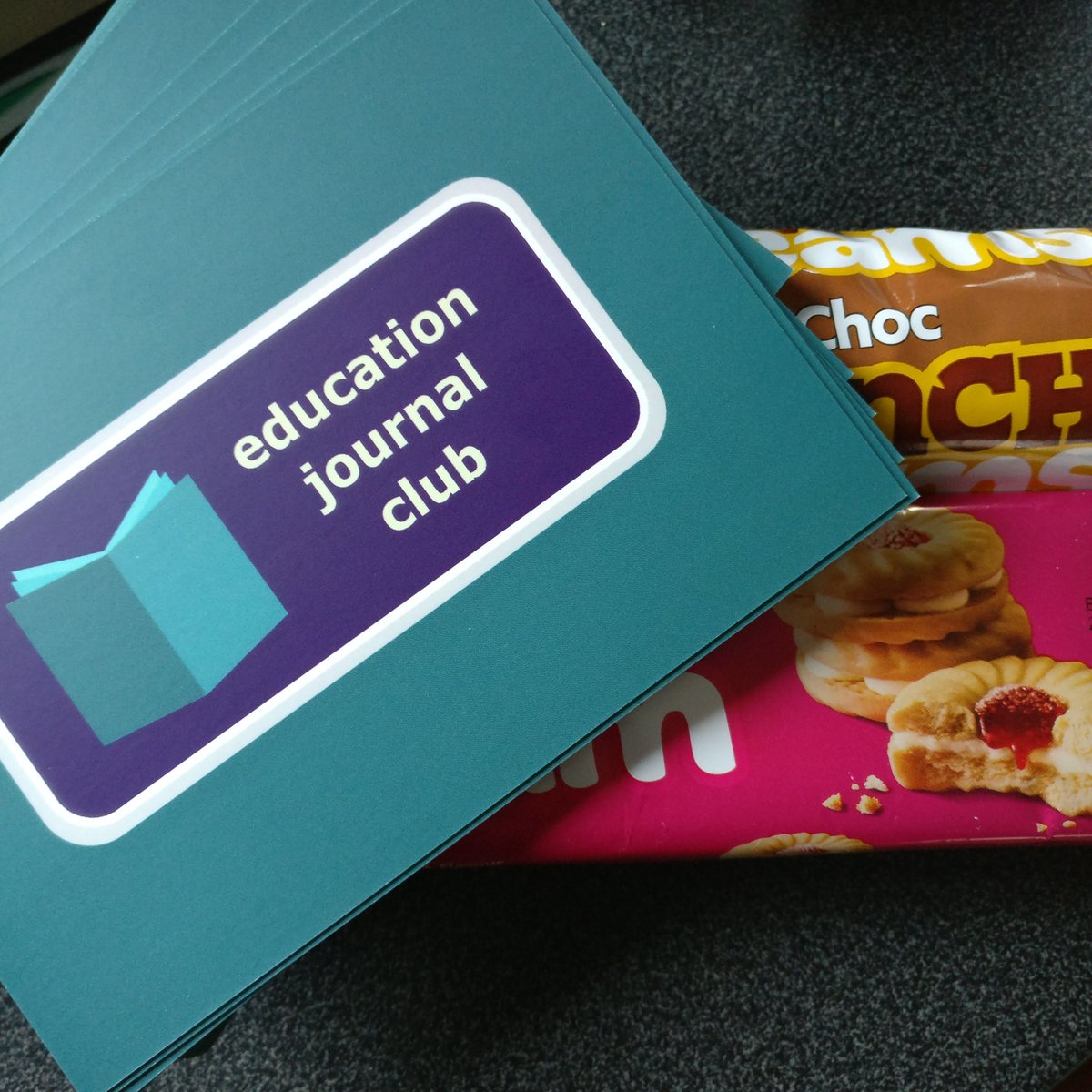 bethgg's tweet photo. Essential #JournalClub prep complete 🍪📑 #rEDBrum @EduJournalClub @researchEDBrum https://t.co/wwQJt28t4l