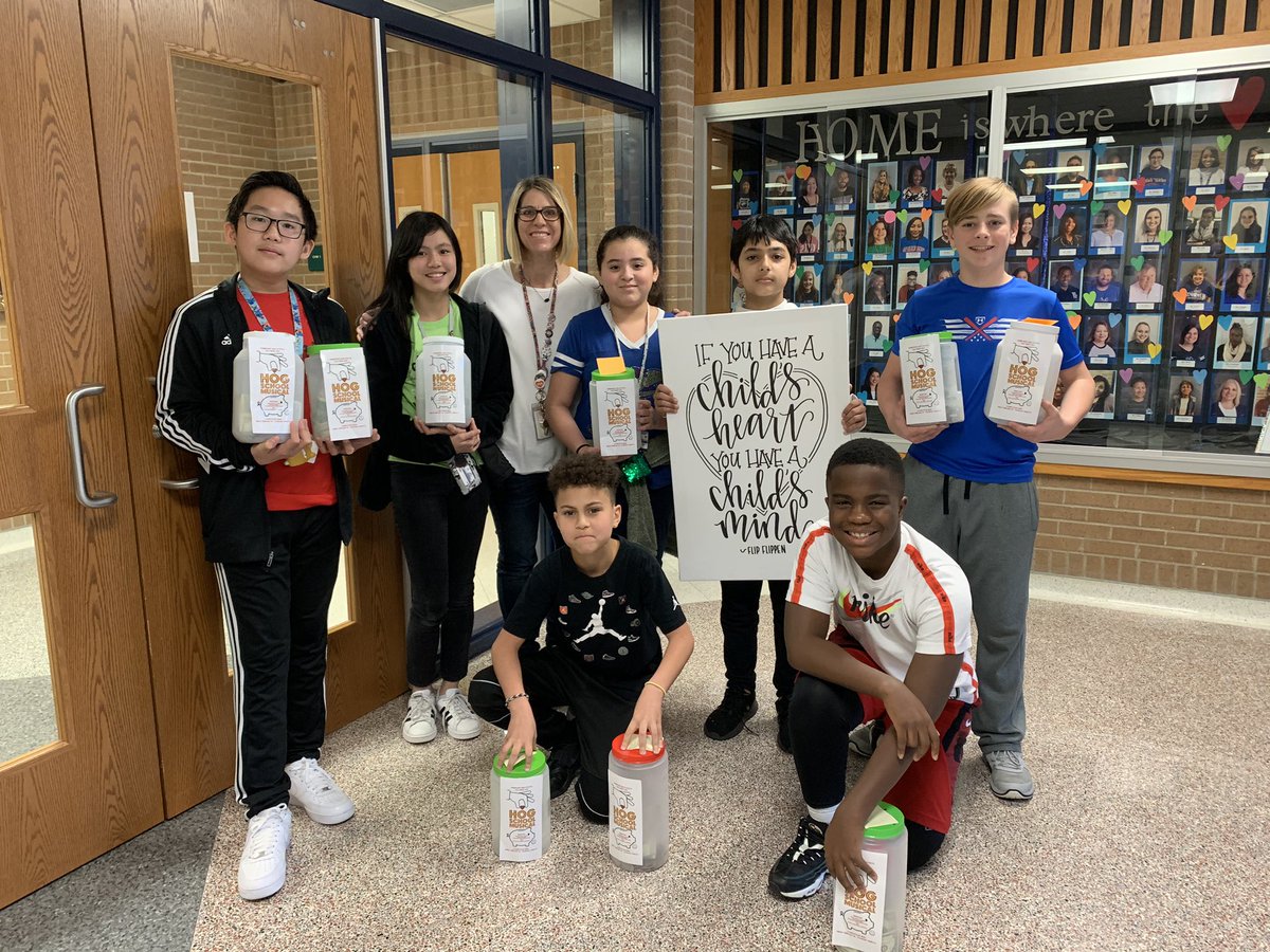 HOG_WEEK's tweet photo. Our feeder pattern. Period. They raise and raise and raise the bar (and BANK 🤑) every year! We LOVE you! Shoutout to Brockett and Icenhower 💙🧡 @huskyproud #hogweek2020 #hogschoolmusical #MISD https://t.co/v5bvffVDxj