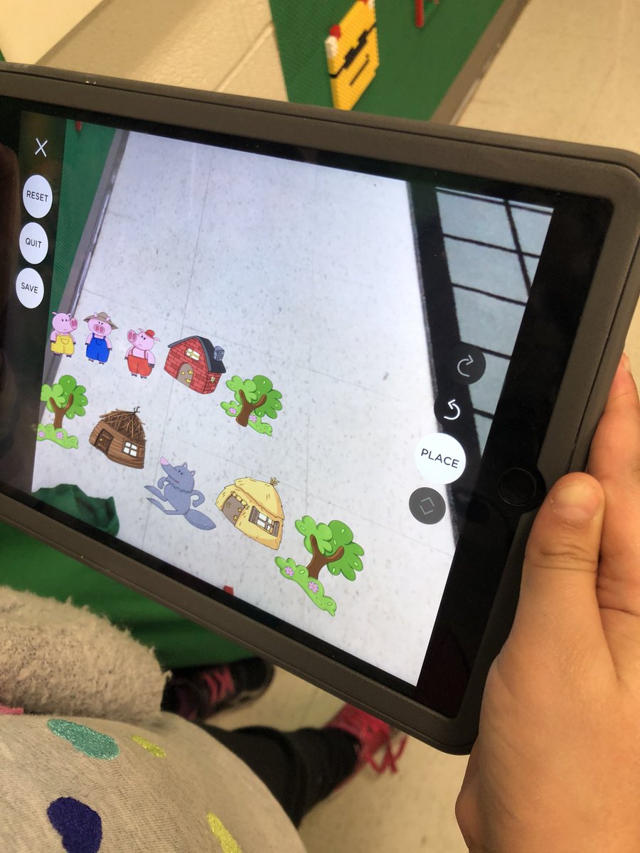 WigmoreTech's tweet photo. Some grade 2’s and 3’s dove head first into #AR learning with the @ARMakrApp #ARVRinEDU #peel21st https://t.co/wlJxpBgxTt