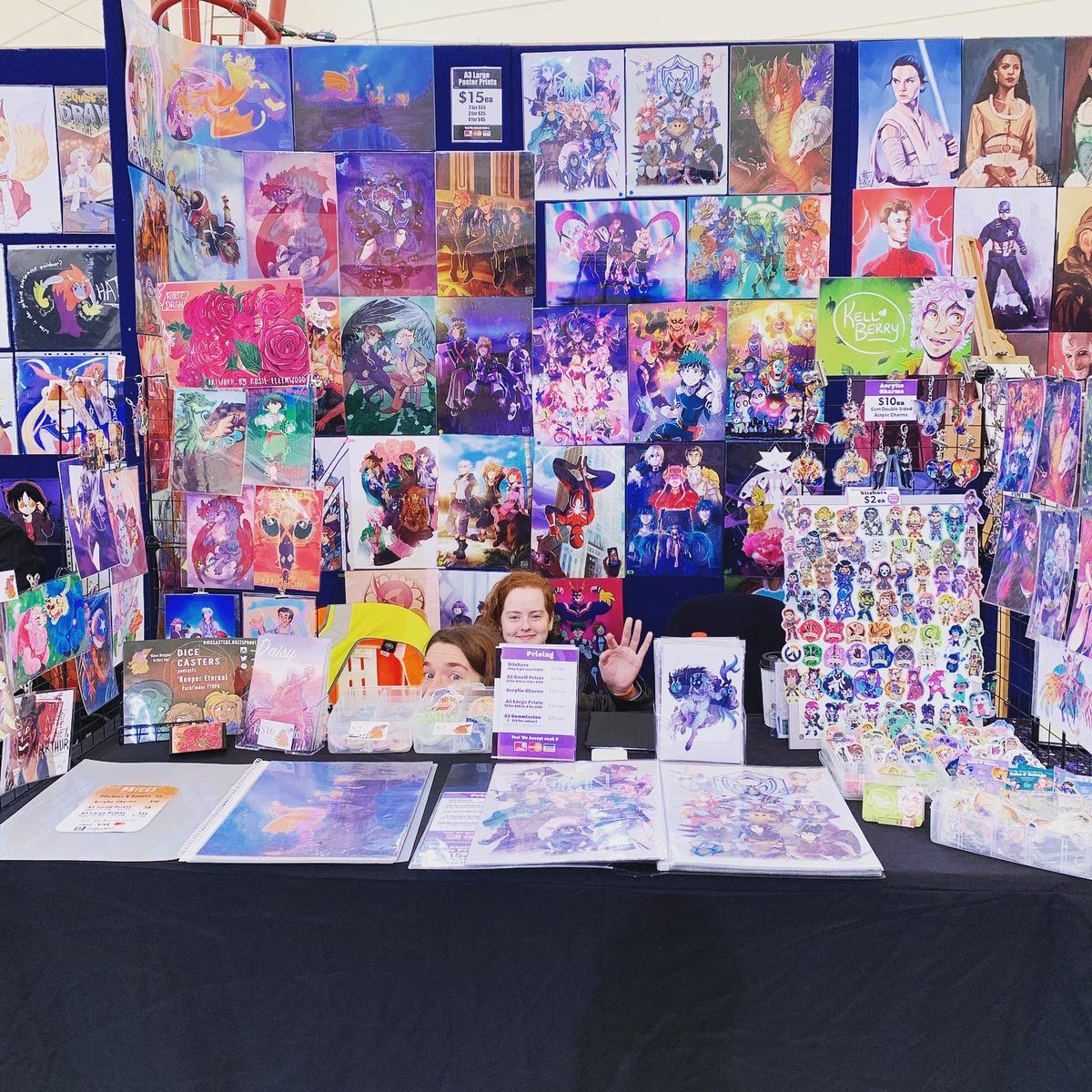 kellberryart's tweet photo. All ready for supanova ! With @Rosies_Dragon featuring @PantsFrankie as our helper. 🌟
#artistsontwitter #artistalley #supanova #melbourne #kellberryart https://t.co/FXH5mqauo3