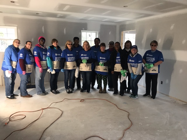 FatemiaGunter's tweet photo. We had such a great time at the Women's Build event with Habitat For Humanity! So thankful that our store was selected to make a difference in the lives of single mothers in Hanover County. We are women! We are Lowe's!
 @BlueBoxR1 @lowes2572 https://t.co/QHWBMCjbpn