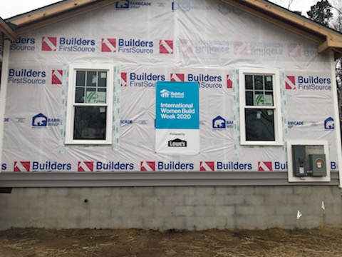 FatemiaGunter's tweet photo. We had such a great time at the Women's Build event with Habitat For Humanity! So thankful that our store was selected to make a difference in the lives of single mothers in Hanover County. We are women! We are Lowe's!
 @BlueBoxR1 @lowes2572 https://t.co/QHWBMCjbpn