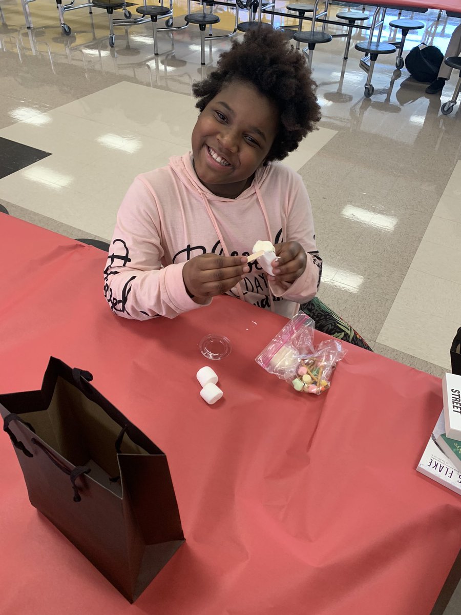 APSSylvanHills's tweet photo. @SHMSMedia2 organized another great event for our readers!! Thank you to our sponsors, The Tax People USA and @lbritwms! Because of your support, our scholars enjoyed fresh baked cookies and hot cocoa, treats and FREE 📚📚!! https://t.co/vWVA90PWP8