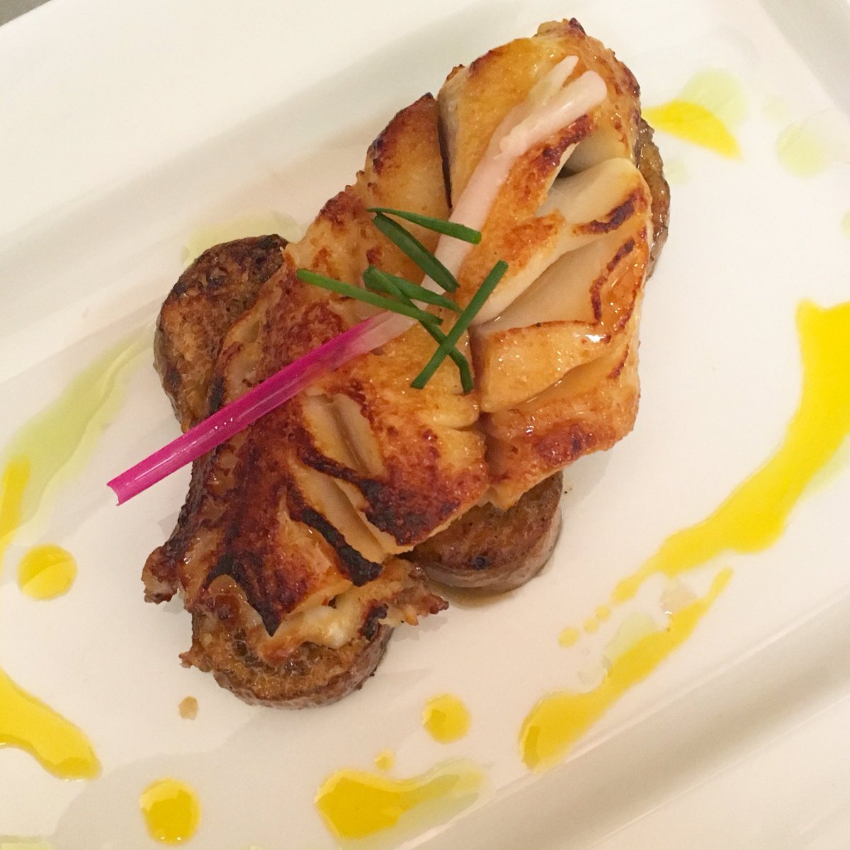Sunda's tweet photo. Miso hungry for some Sunda this weekend! Here is one of our popular dishes- miso bronzed black cod that comes over eggplant in a sweet miso glaze and chives. Come by and try! #Sunda #weekendeats #misohungry #misocod #foodiefriday https://t.co/smvpUVyEBd