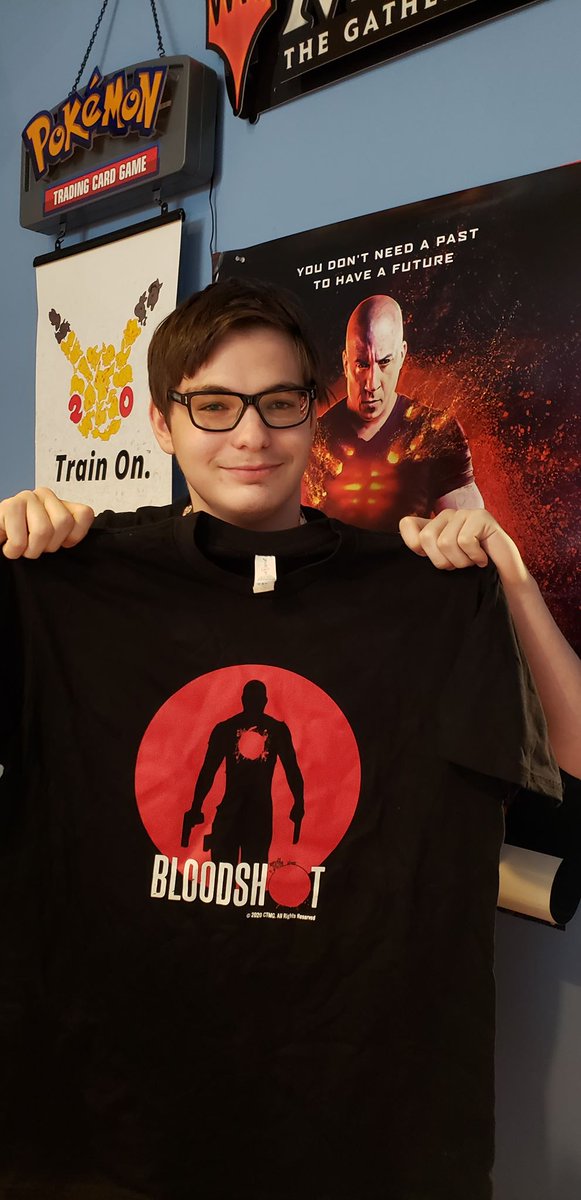 StarClipper's tweet image. We have #Bloodshot swag at the store to give out! 
Stop by and take advantage of out moving sale and get a free poster or shirt!